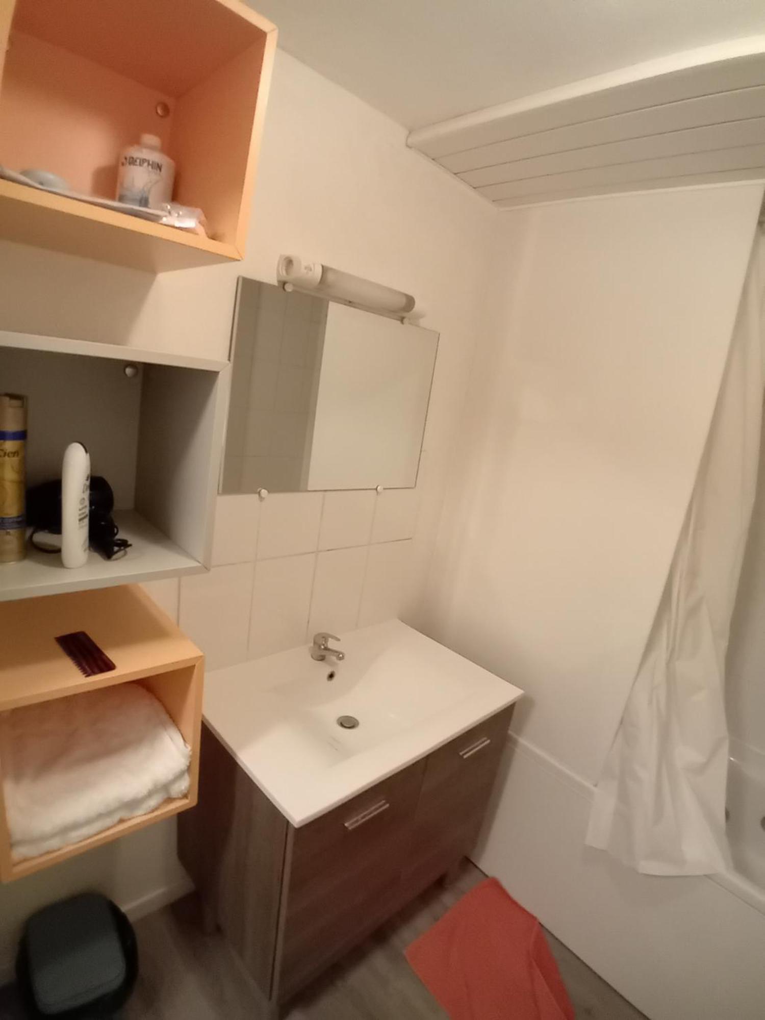 Appart Chartreux Baignoire Massante ,A 3 Minutes Du Centre En Bus! 2 Etoiles Atout France Voiron Ngoại thất bức ảnh
