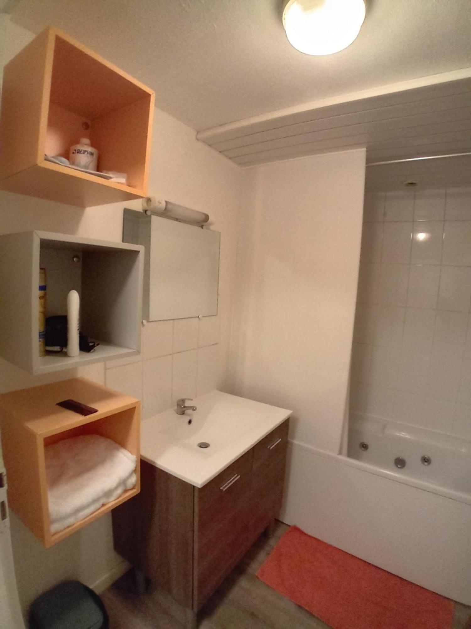 Appart Chartreux Baignoire Massante ,A 3 Minutes Du Centre En Bus! 2 Etoiles Atout France Voiron Ngoại thất bức ảnh