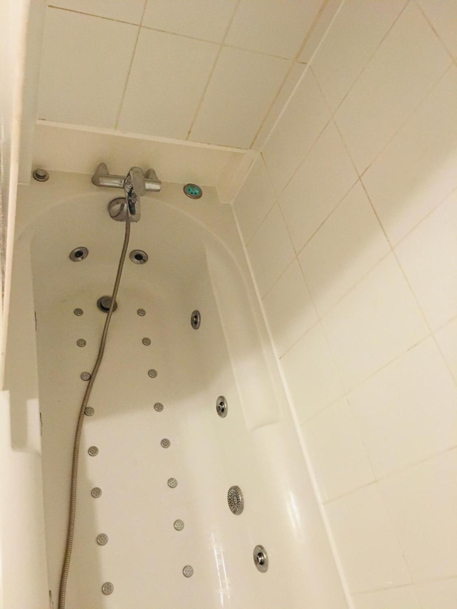 Appart Chartreux Baignoire Massante ,A 3 Minutes Du Centre En Bus! 2 Etoiles Atout France Voiron Ngoại thất bức ảnh